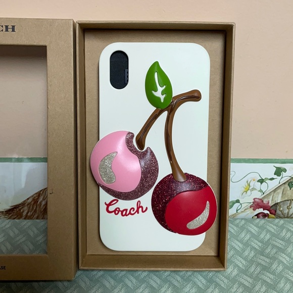 Coach Iphone XR case excellent made of silicone
